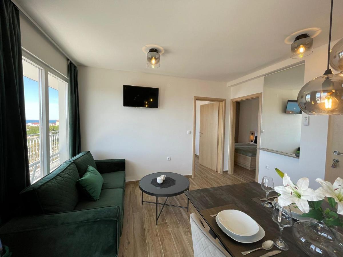 Apartmani Starigrad Paklenica - Danijel Exterior foto
