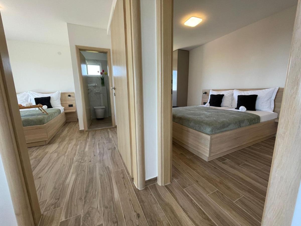Apartmani Starigrad Paklenica - Danijel Exterior foto